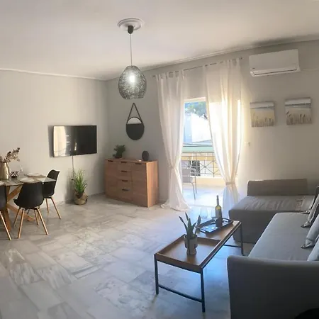 Sofenias Cosy Apartment Loutraki  Exterior photo