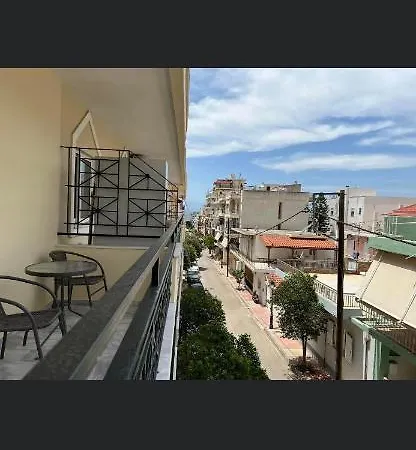 Sofenias Cosy Apartment Loutraki  Exterior photo