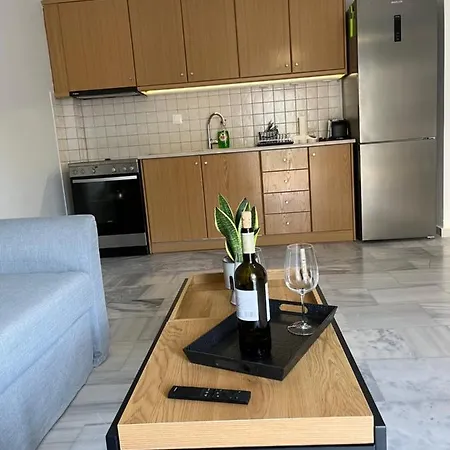 Sofenias Cosy Apartment Loutraki  Exterior photo